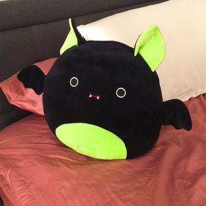 XXL Bat Squishmello!!!🦇🦇💚💚